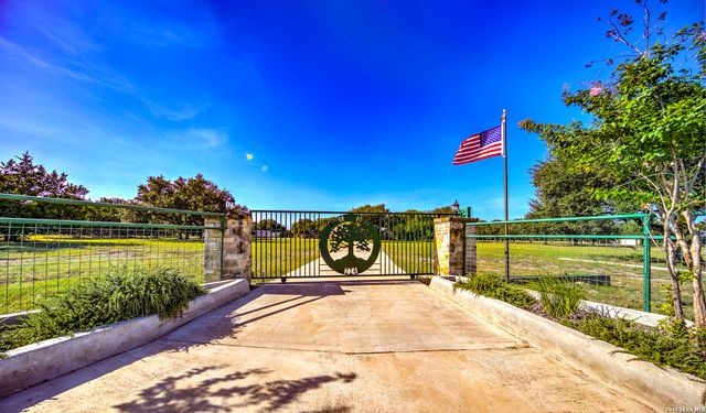 224 ROLLING VIEW DR, Boerne, TX 78006