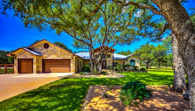 224 ROLLING VIEW DR, Boerne, TX 78006