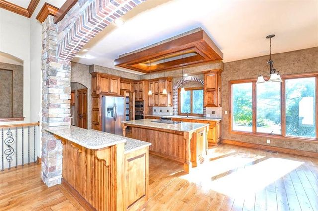 26650 W 100th Place, Olathe, KS 66061