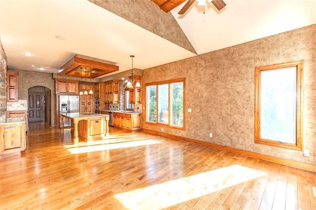 26650 W 100th Place, Olathe, KS 66061