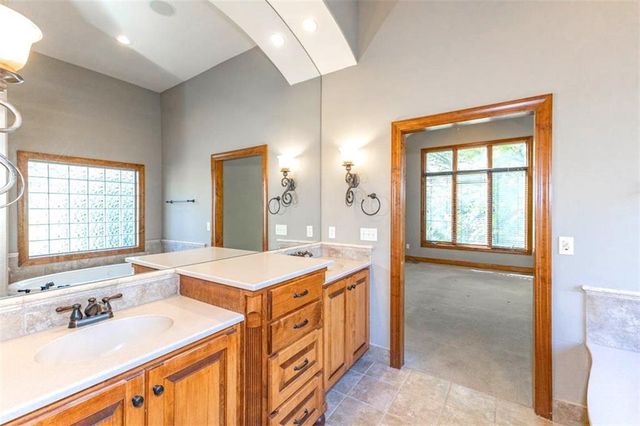 26650 W 100th Place, Olathe, KS 66061