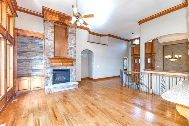 26650 W 100th Place, Olathe, KS 66061