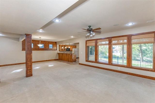 26650 W 100th Place, Olathe, KS 66061