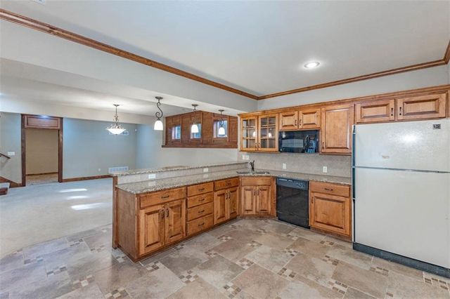 26650 W 100th Place, Olathe, KS 66061