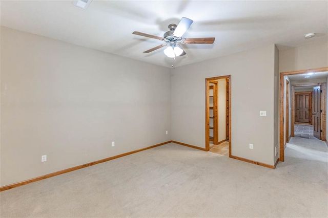 26650 W 100th Place, Olathe, KS 66061