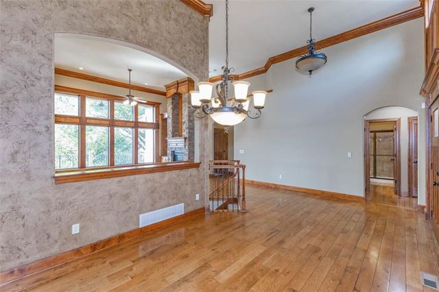 26650 W 100th Place, Olathe, KS 66061