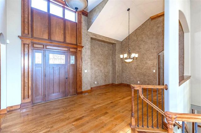 26650 W 100th Place, Olathe, KS 66061