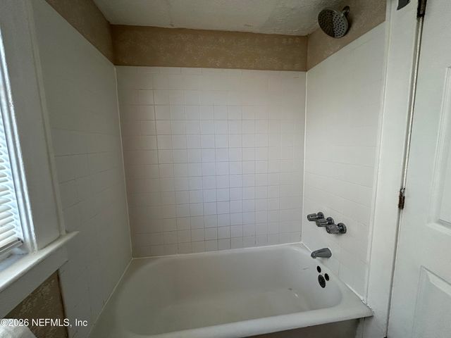 2619 COLLEGE Street 2, Jacksonville, FL 32204