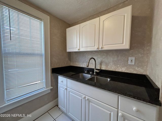 2619 COLLEGE Street 2, Jacksonville, FL 32204