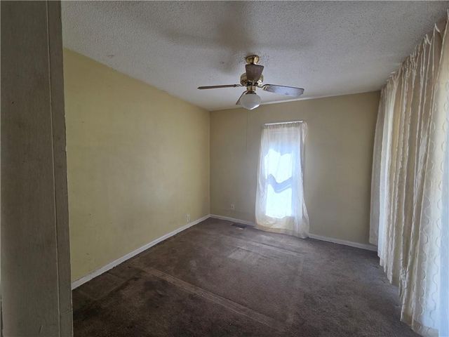 329 S Center Street, Gardner, KS 66030