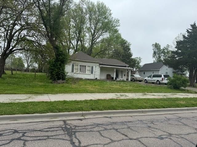 329 S Center Street, Gardner, KS 66030