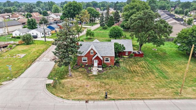 35746 Utica Road, Clinton Twp, MI 48035
