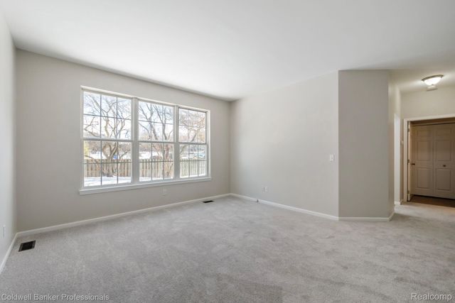 38178 Saratoga Circle, Farmington Hills, MI 48331