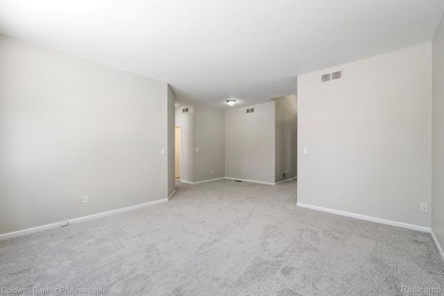 38178 Saratoga Circle, Farmington Hills, MI 48331