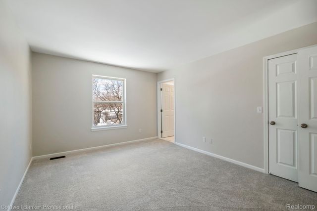 38178 Saratoga Circle, Farmington Hills, MI 48331