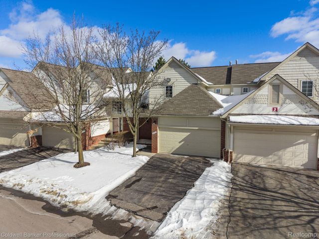 38178 Saratoga Circle, Farmington Hills, MI 48331