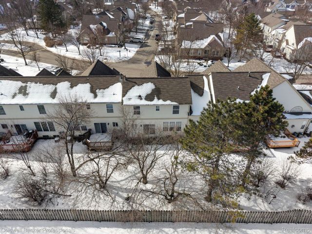 38178 Saratoga Circle, Farmington Hills, MI 48331