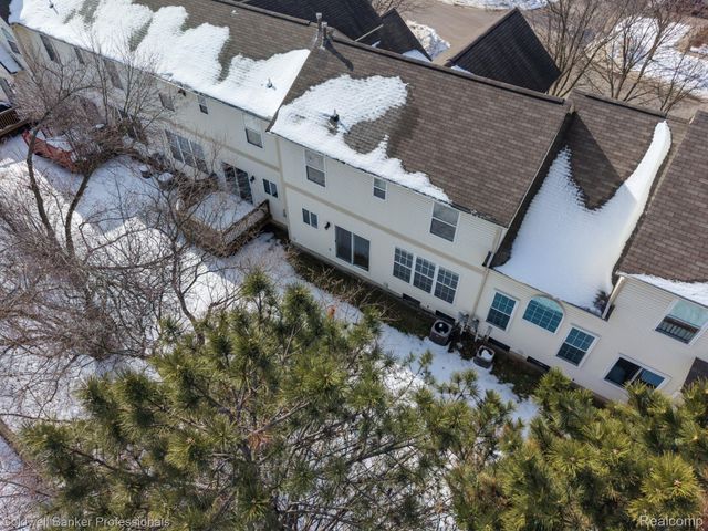 38178 Saratoga Circle, Farmington Hills, MI 48331