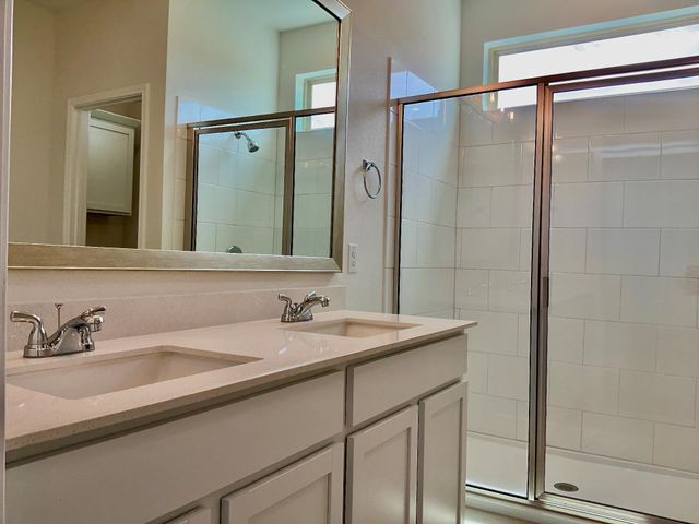 2208 Cornfield DR B, Pflugerville, TX 78660