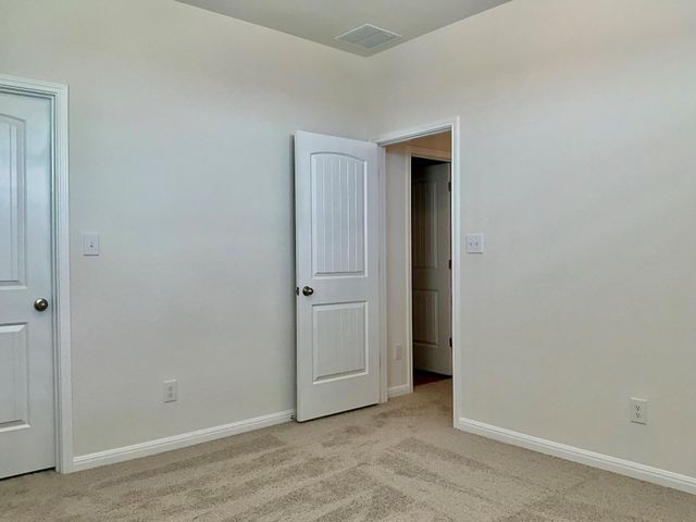2208 Cornfield DR B, Pflugerville, TX 78660
