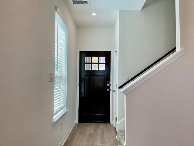 2208 Cornfield DR B, Pflugerville, TX 78660