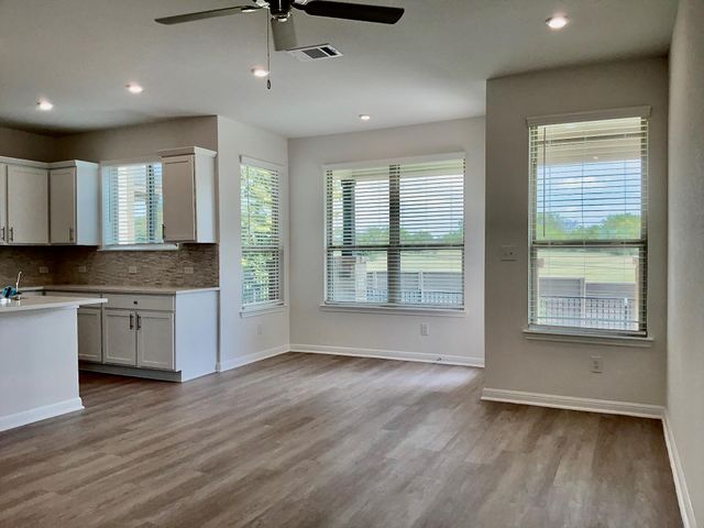 2208 Cornfield DR B, Pflugerville, TX 78660