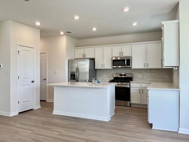 2208 Cornfield DR B, Pflugerville, TX 78660
