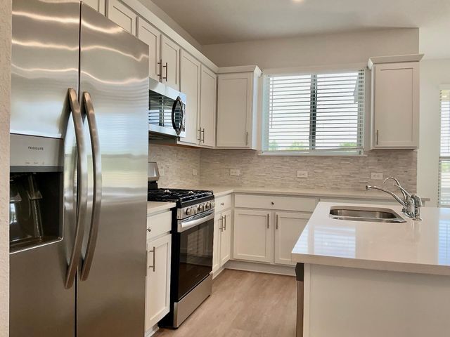 2208 Cornfield DR B, Pflugerville, TX 78660