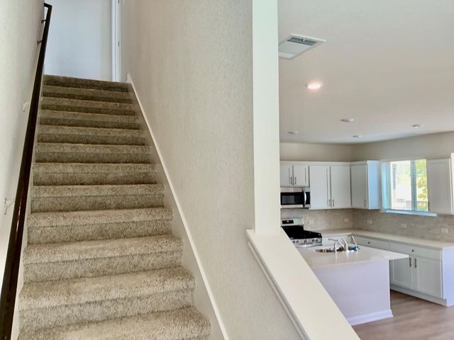 2208 Cornfield DR B, Pflugerville, TX 78660