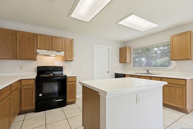 9550 Bare Back Trail, San Antonio, TX 78250