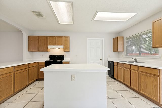 9550 Bare Back Trail, San Antonio, TX 78250