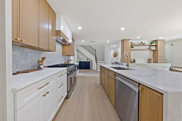 6415 Axton Lane, Dallas, TX 75214