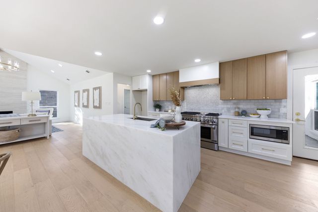 6415 Axton Lane, Dallas, TX 75214