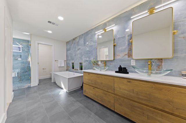 6415 Axton Lane, Dallas, TX 75214