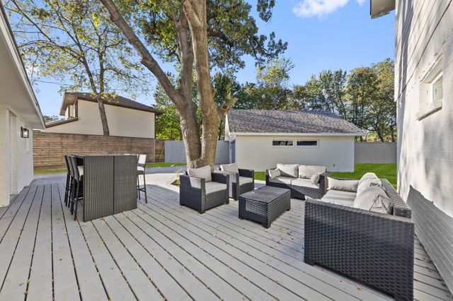 6415 Axton Lane, Dallas, TX 75214