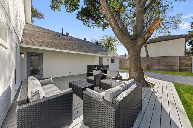 6415 Axton Lane, Dallas, TX 75214