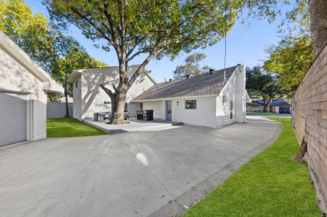 6415 Axton Lane, Dallas, TX 75214