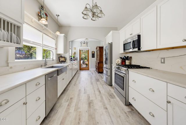 19 Geneva Street, Medford, OR 97504