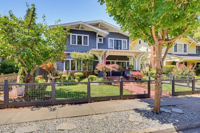 19 Geneva Street, Medford, OR 97504