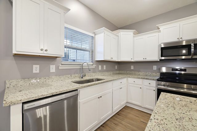 412 Moshe Mualem Pl, La Vergne, TN 37086