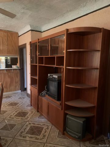 4027 Oliver Street, Detroit, MI 48211