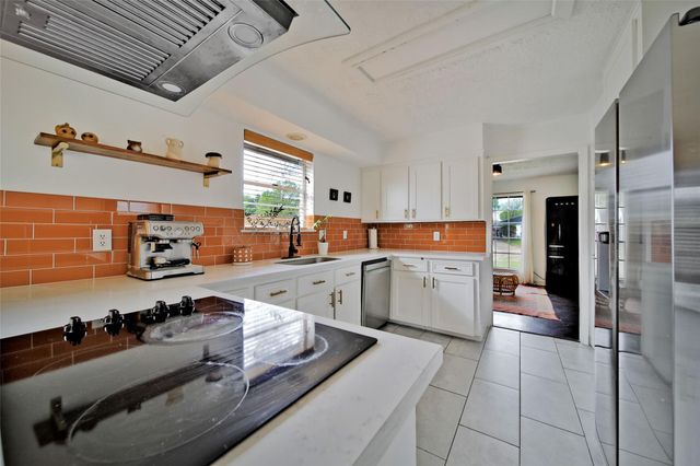 323 Gentilly Drive, Katy, TX 77450