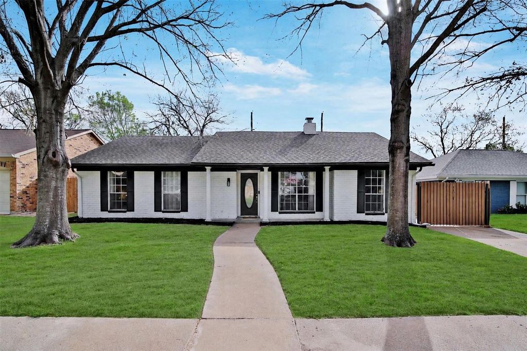 323 Gentilly Drive, Katy, TX 77450
