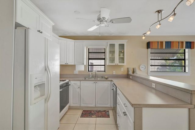 5630 13TH AVENUE N, St Petersburg, FL 33710
