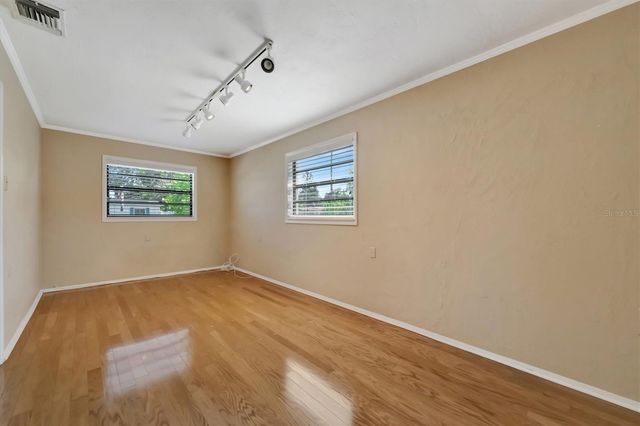 5630 13TH AVENUE N, St Petersburg, FL 33710