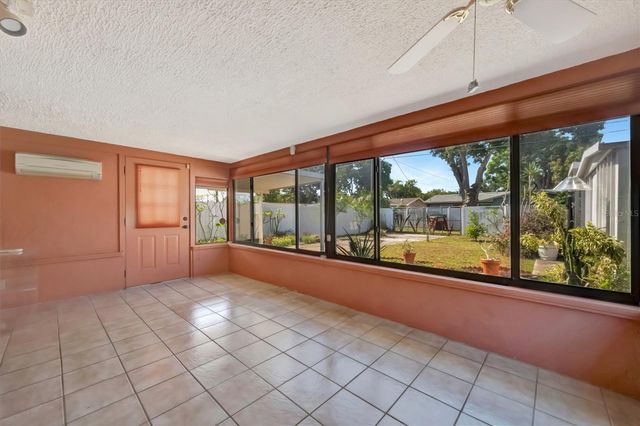 5630 13TH AVENUE N, St Petersburg, FL 33710