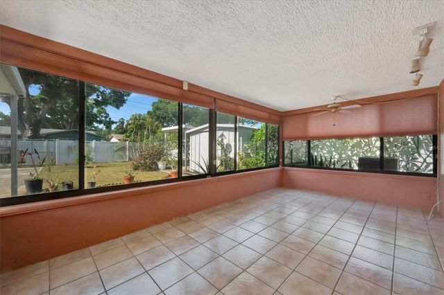 5630 13TH AVENUE N, St Petersburg, FL 33710