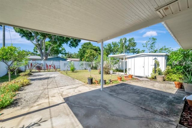 5630 13TH AVENUE N, St Petersburg, FL 33710