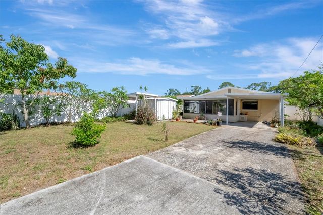 5630 13TH AVENUE N, St Petersburg, FL 33710