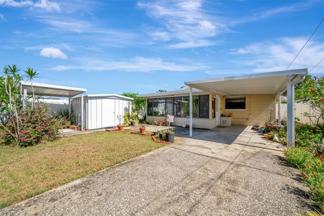 5630 13TH AVENUE N, St Petersburg, FL 33710